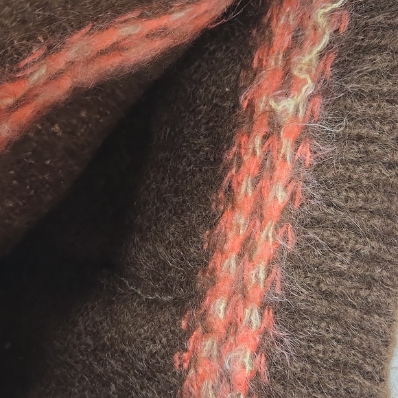 Vintage hand knit sweater small-medium - Picture 4 of 11